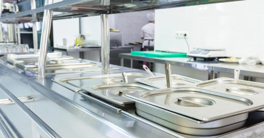 Limpieza de comedores y cocinas en colegios